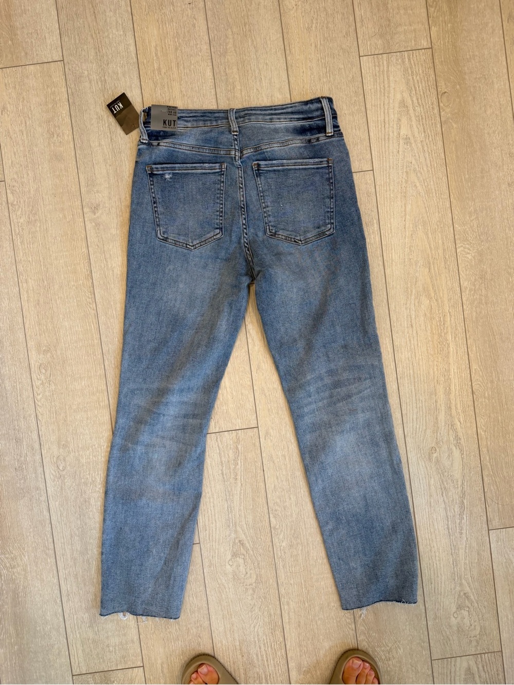 KUT from the Kloth High Rise Rachel Fab AB Mom Jeans — Size 6 - Picture 10 of 11
